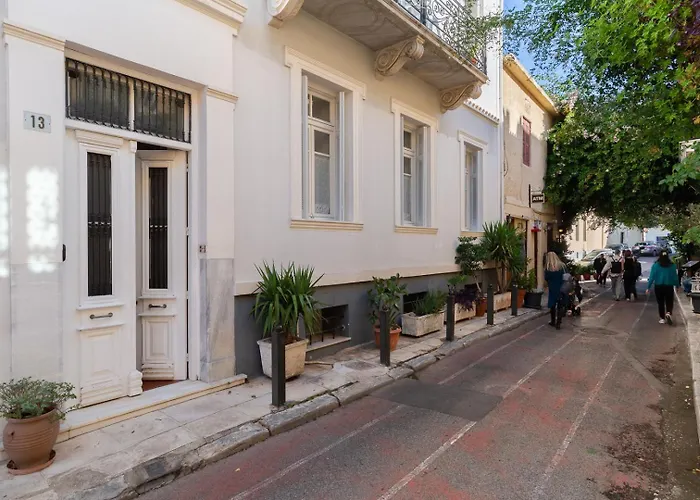 Athenian Getaway Villa In Plaka With Acropolis View By Athenian Homes