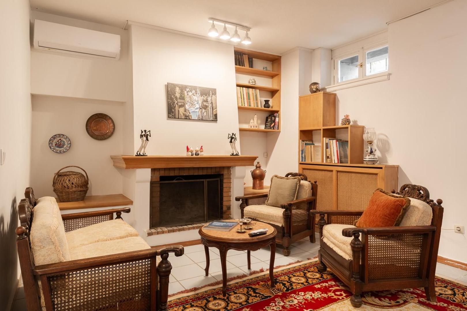 Athenian Getaway In Plaka With Acropolis View By Athenian Homes Appartement Athene