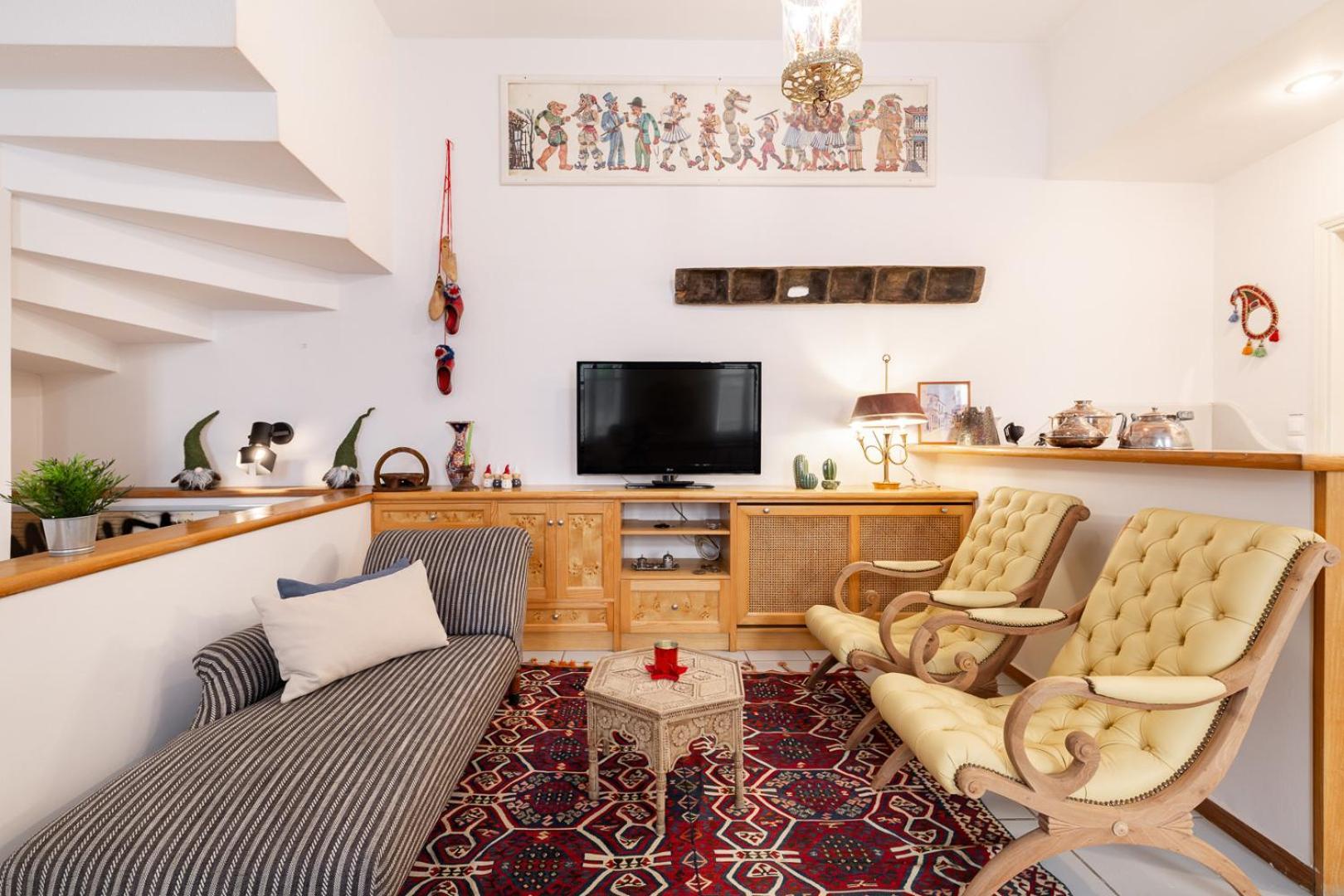 Athenian Getaway In Plaka With Acropolis View By Athenian Homes Apartment