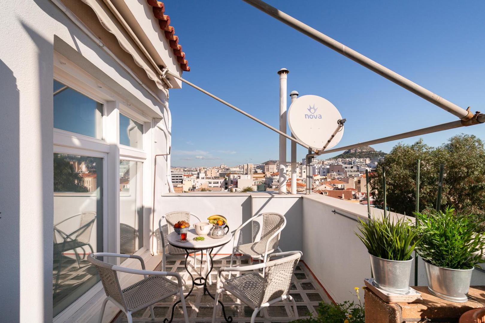 Athenian Getaway In Plaka With Acropolis View By Athenian Homes
