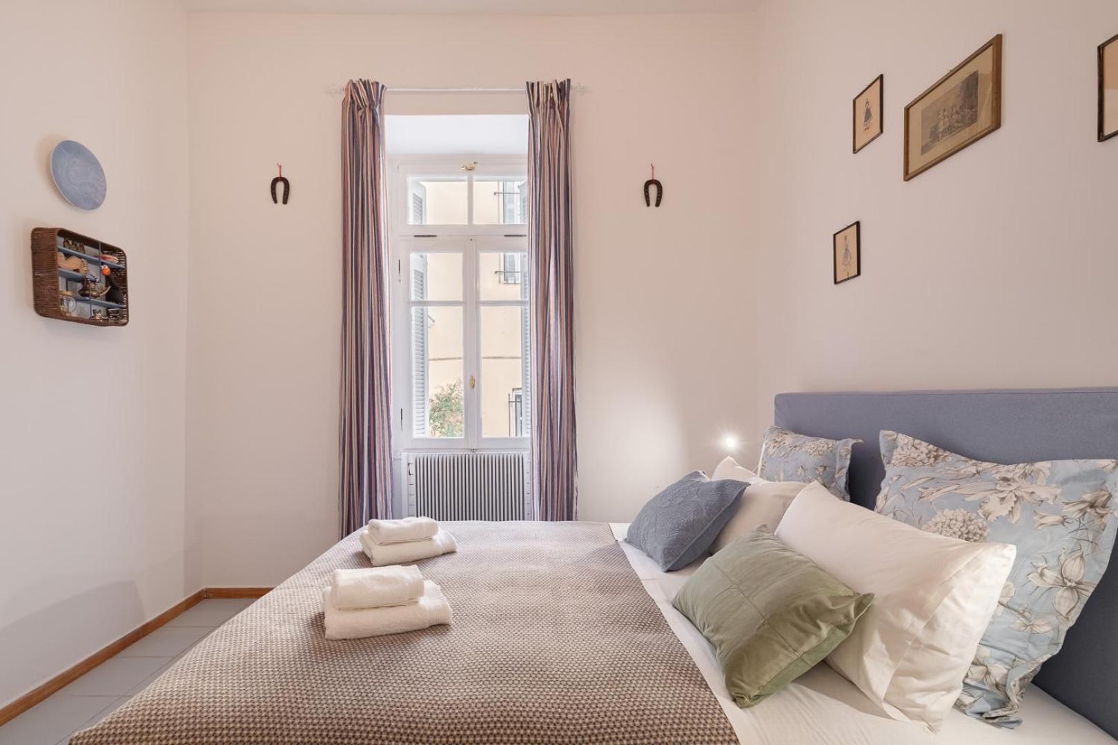 Athenian Getaway In Plaka With Acropolis View By Athenian Homes