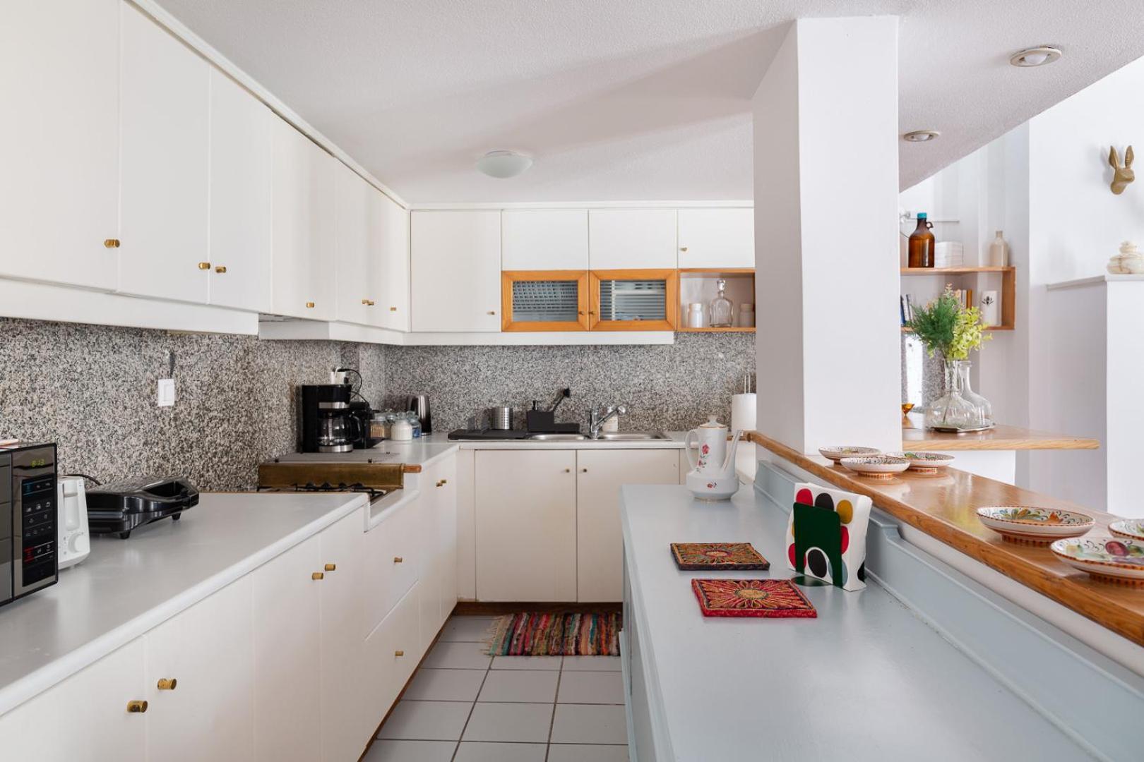 Athenian Getaway In Plaka With Acropolis View By Athenian Homes Athene